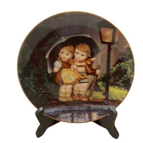 Hummel Danbury Mint Little Companions Plate “Stormy Weather” Collection - Picture 1 of 7